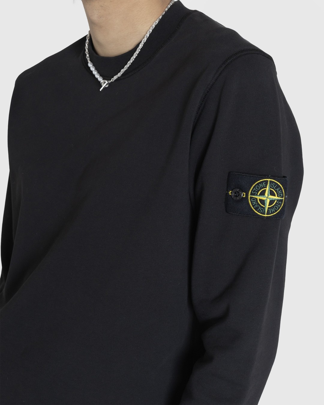 Stone island black online arm badge sweatshirt
